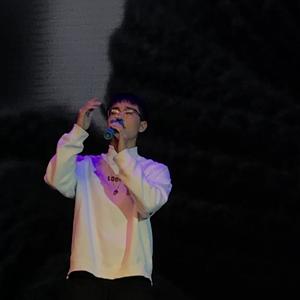 亚洲AV㊙️无码一区白分峰美
